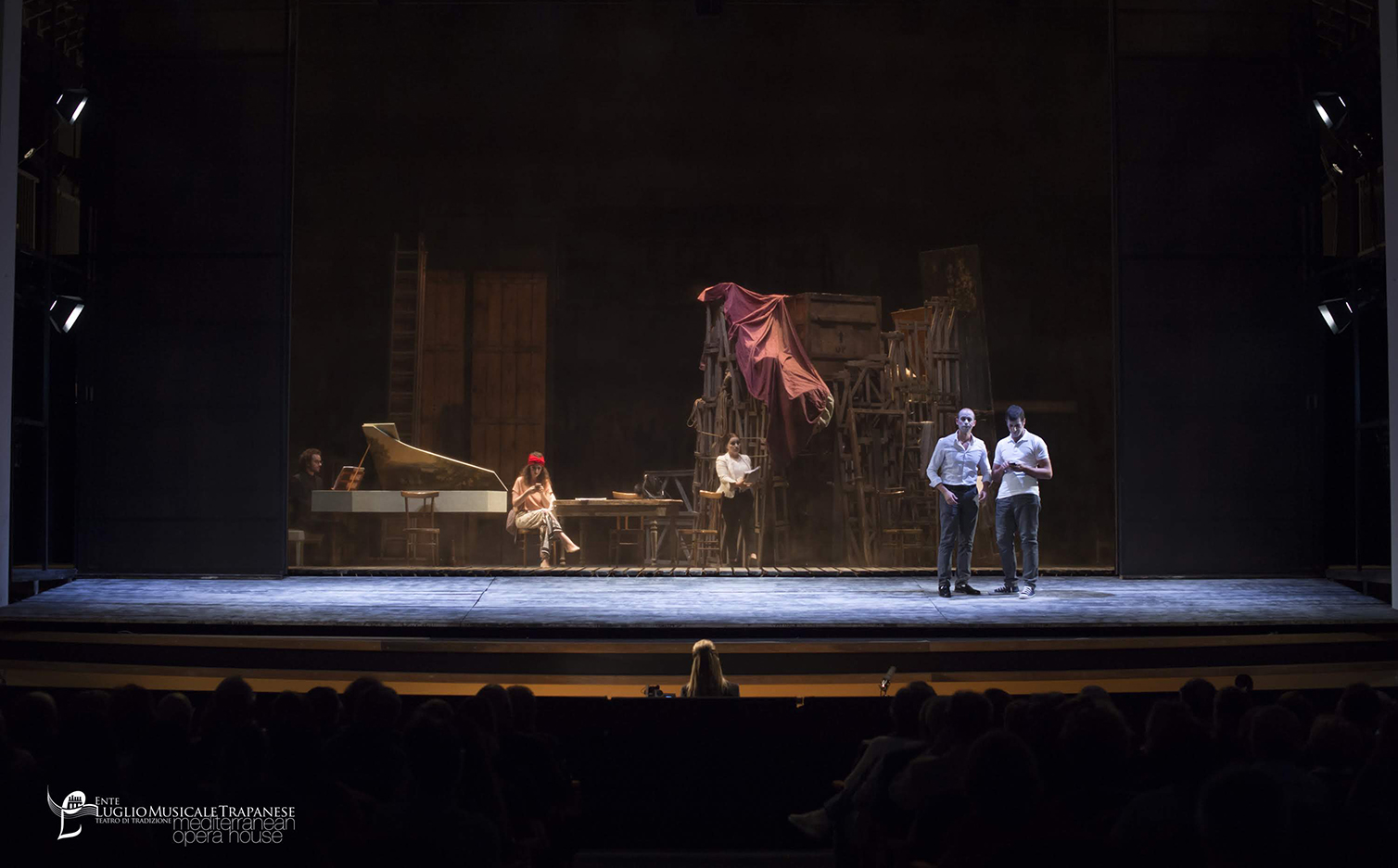 Rappresentazione di La Prova di un opera seria, scene e costumi di Danilo Coppola per il Luglio Musicale Trapanese, anno 2019